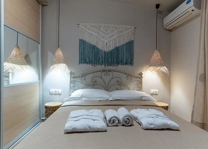 Villa Serenusgreece Sani House With Garden And Jacuzzi