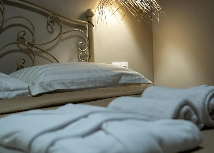 Serenusgreece Sani House With Garden And Jacuzzi *