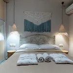Villa Serenusgreece Sani House With Garden And Jacuzzi